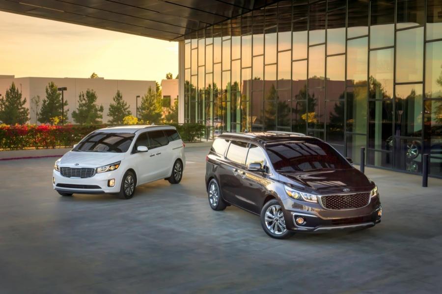  Kia Sedona SXL 2015 года  (фото 8 из 75)